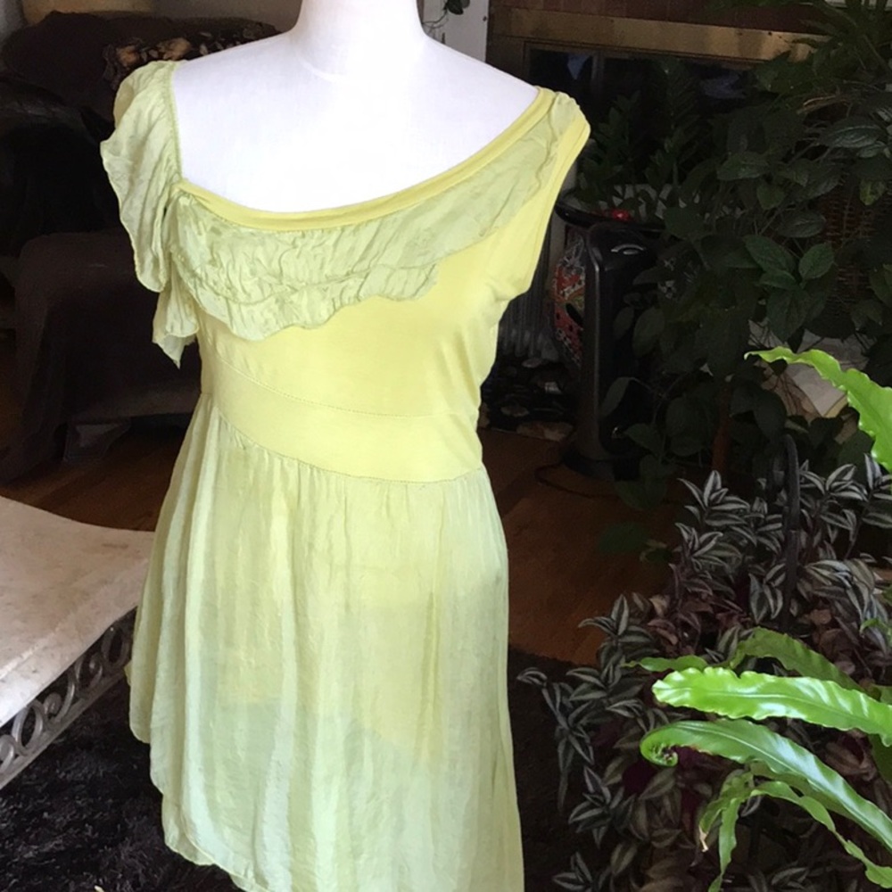 Asymmetrical tunic/dress madein Italy pretty green